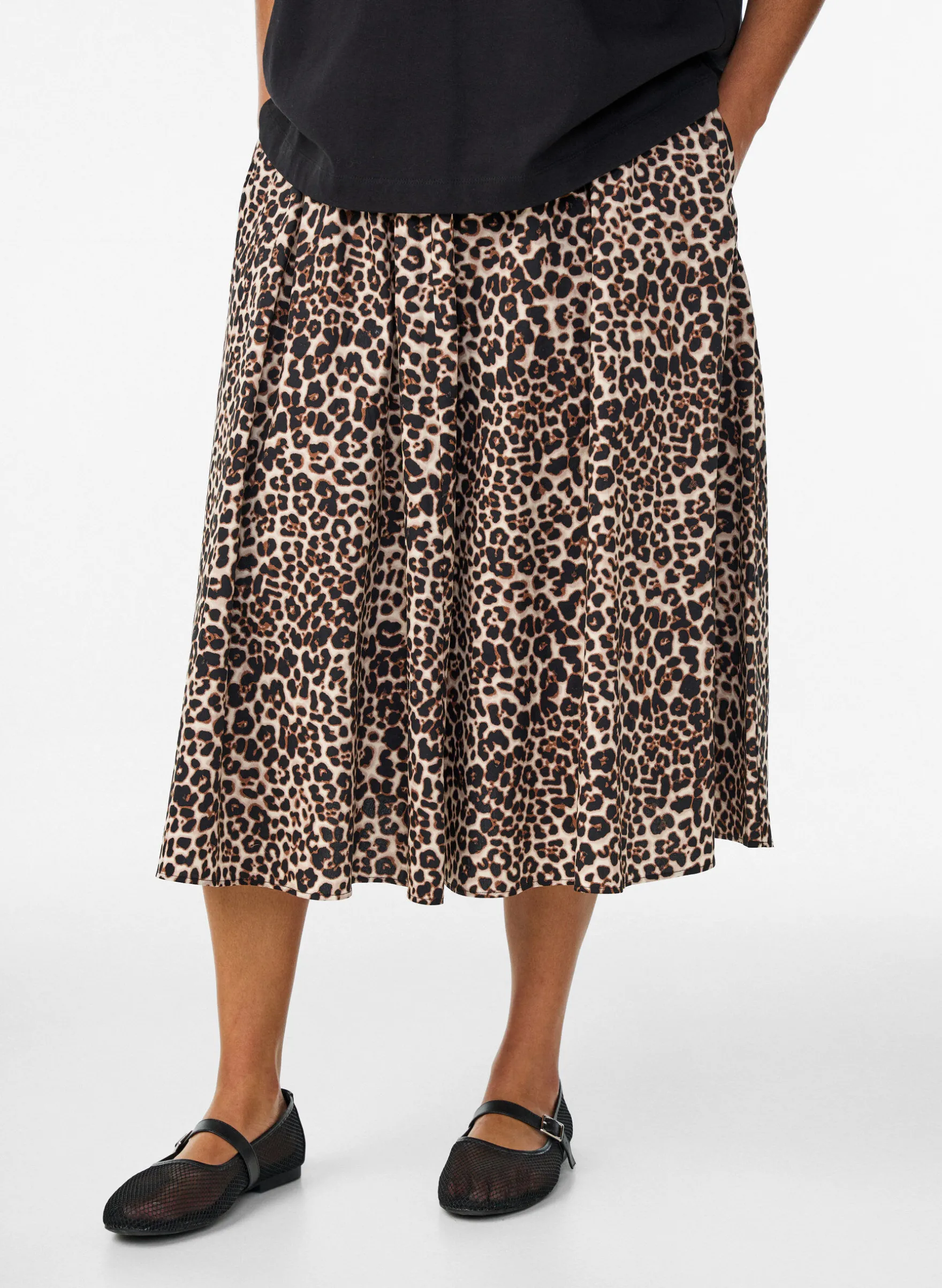 Midi-Rock in A-Linie mit Leo-Print