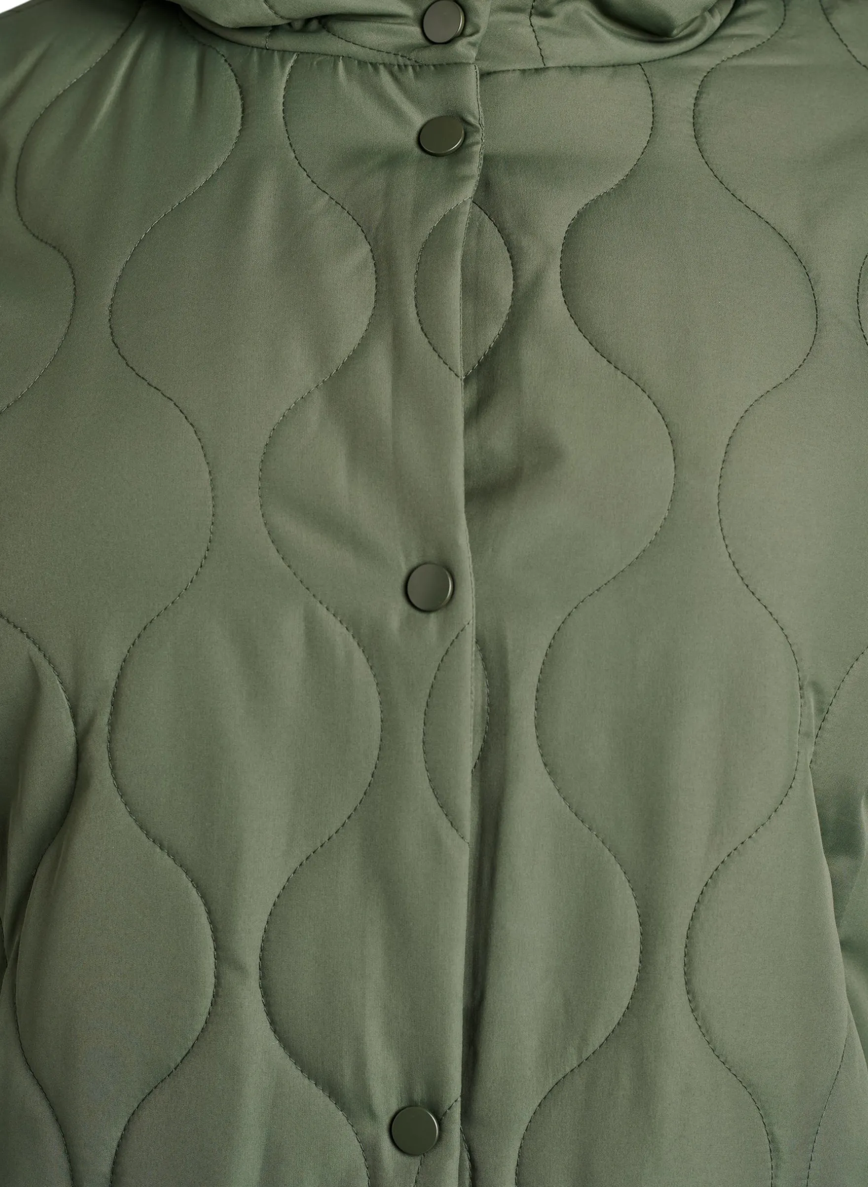 Mittellange Steppjacke mit Kapuze