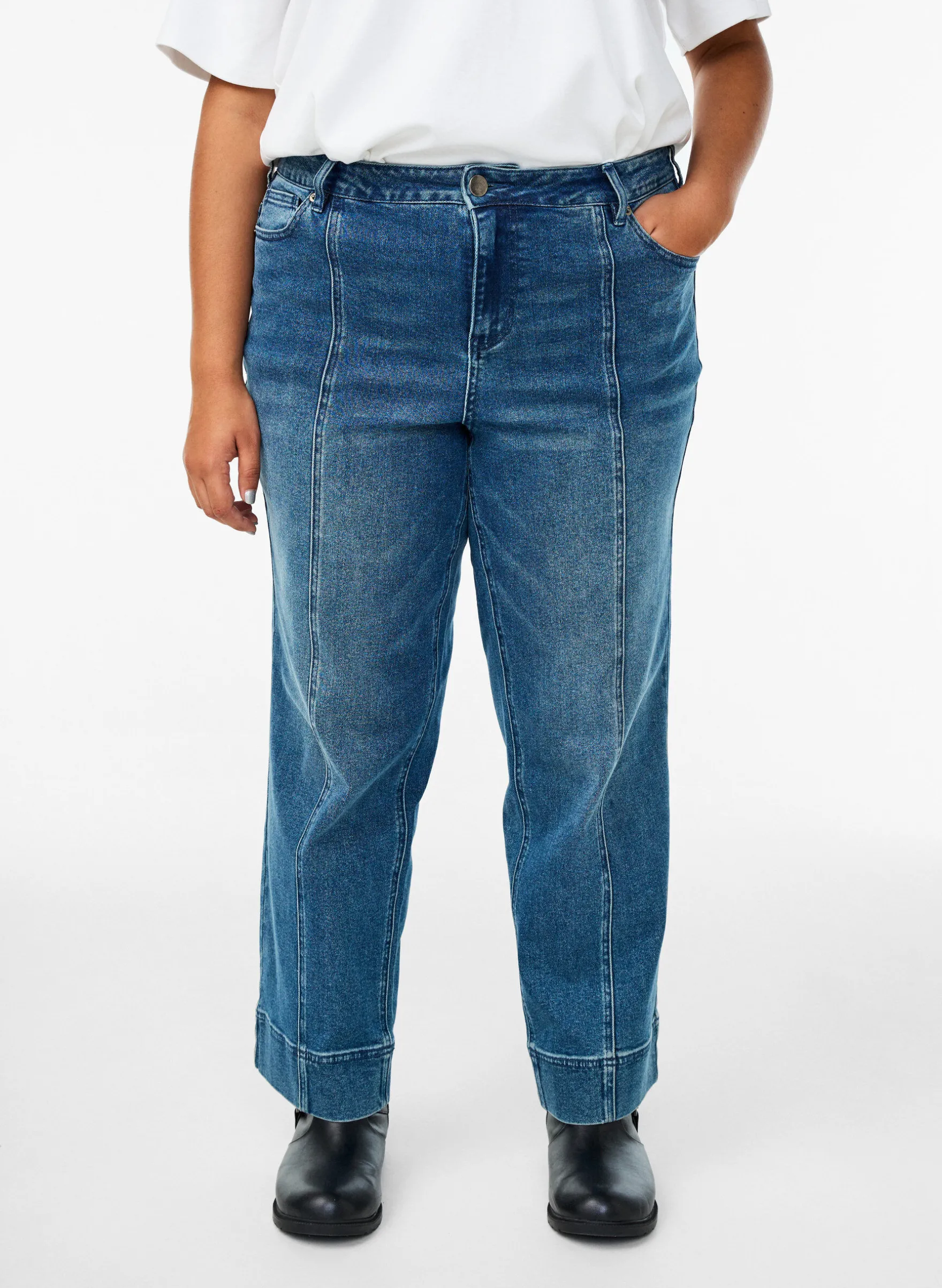 Nadelstreifen-Kiana-Jeans mit markanten Nähten