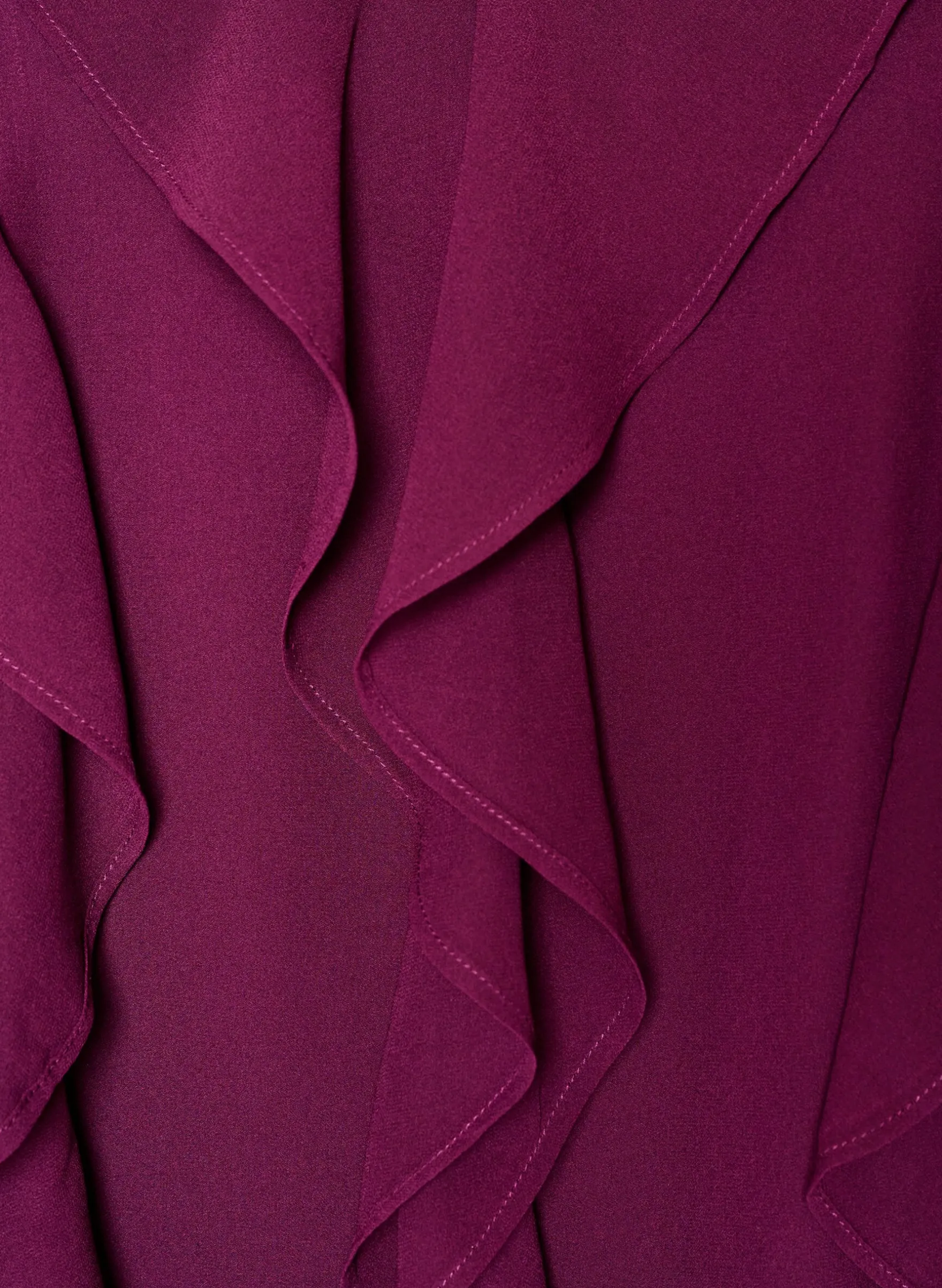 Partykleid mit Rüschendetails und V-Ausschnitt