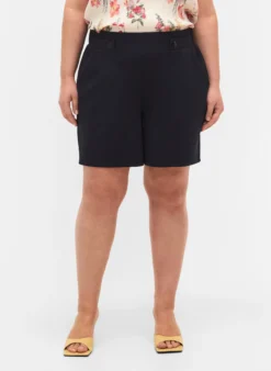 Shorts mit Taschen und lockerer Passform