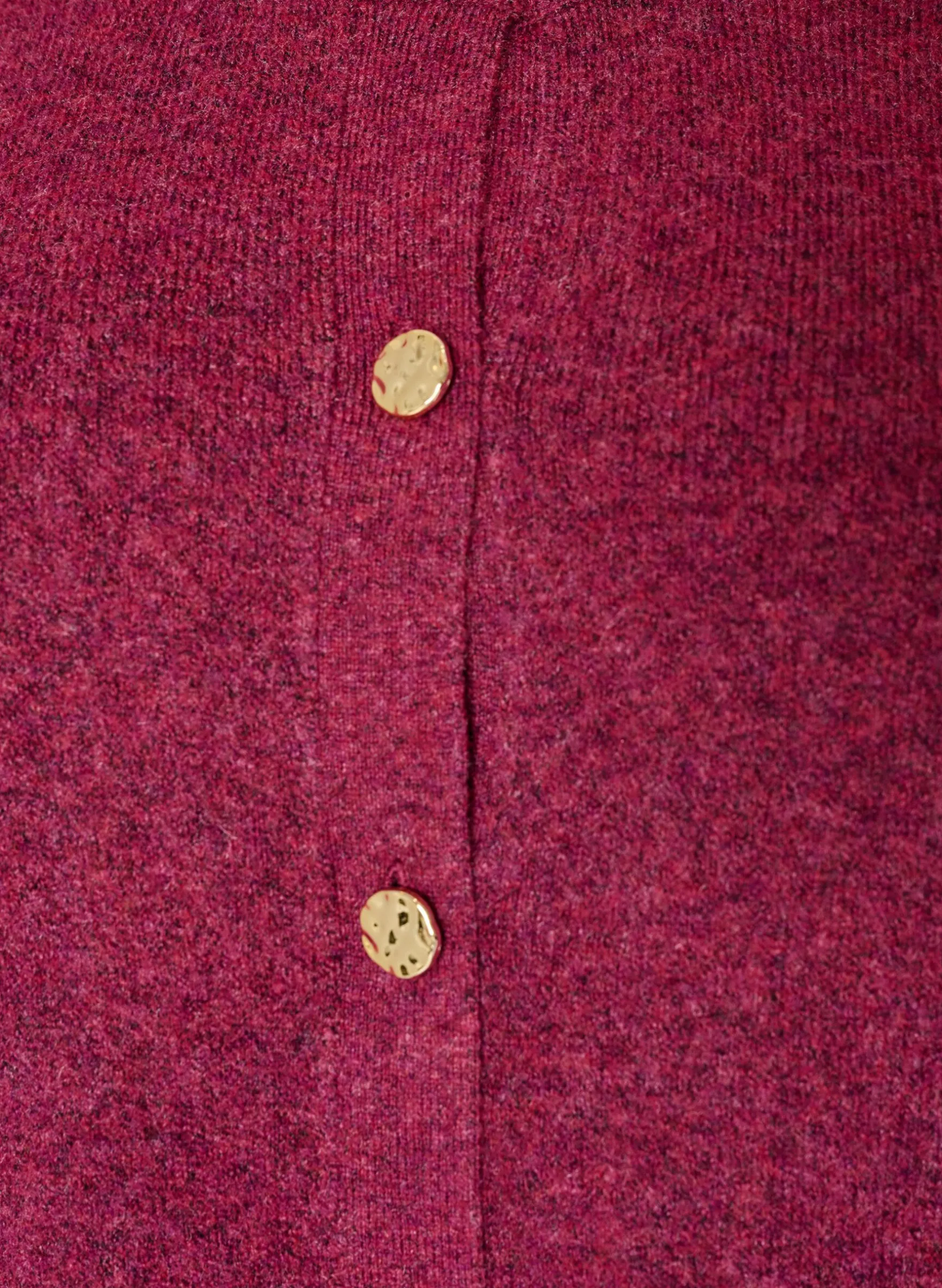 Strickjacke aus weichem Strick mit goldfarbenen Knöpfen
