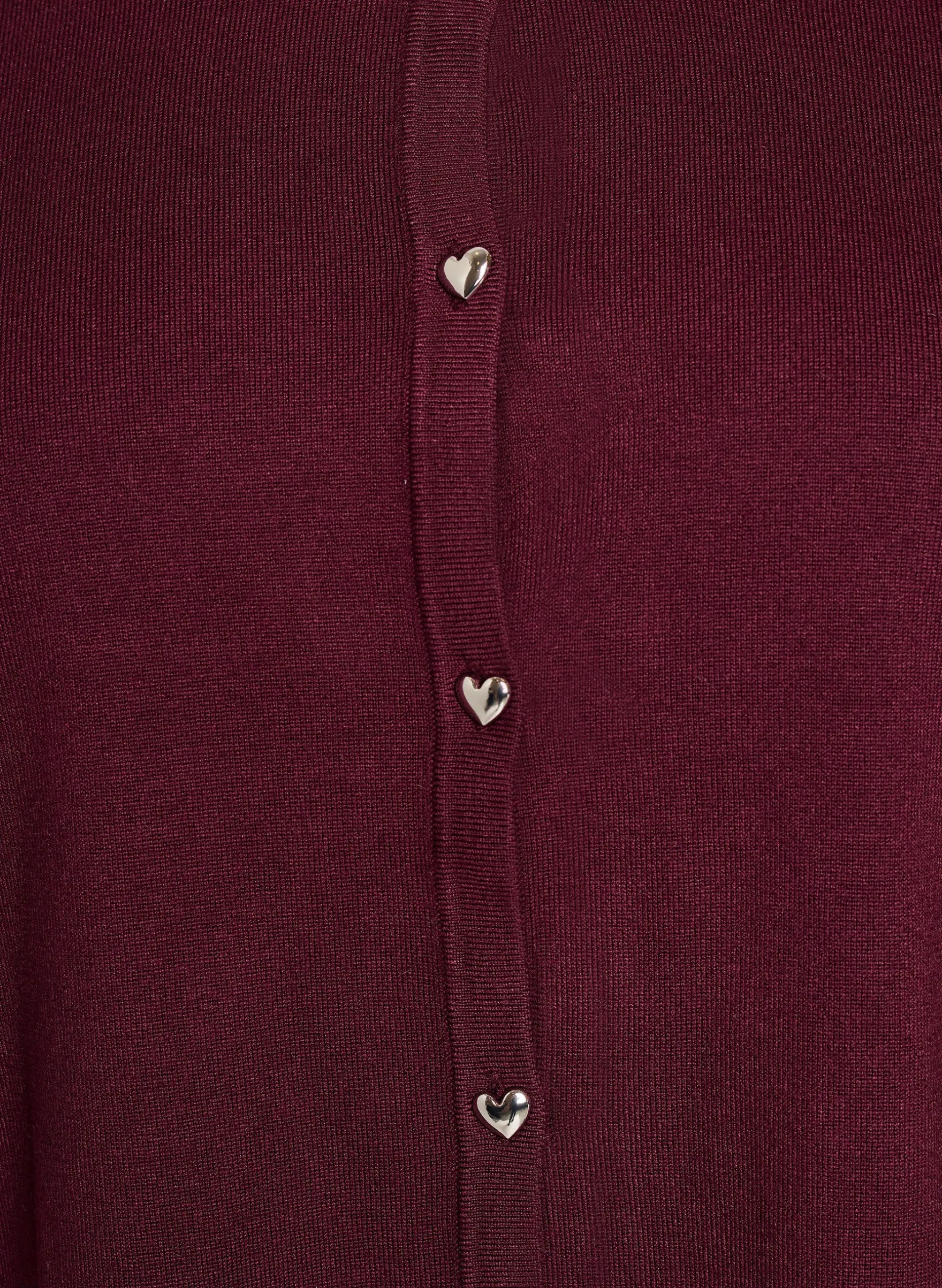 Strickjacke mit Herzknöpfen und kurzen Ärmeln