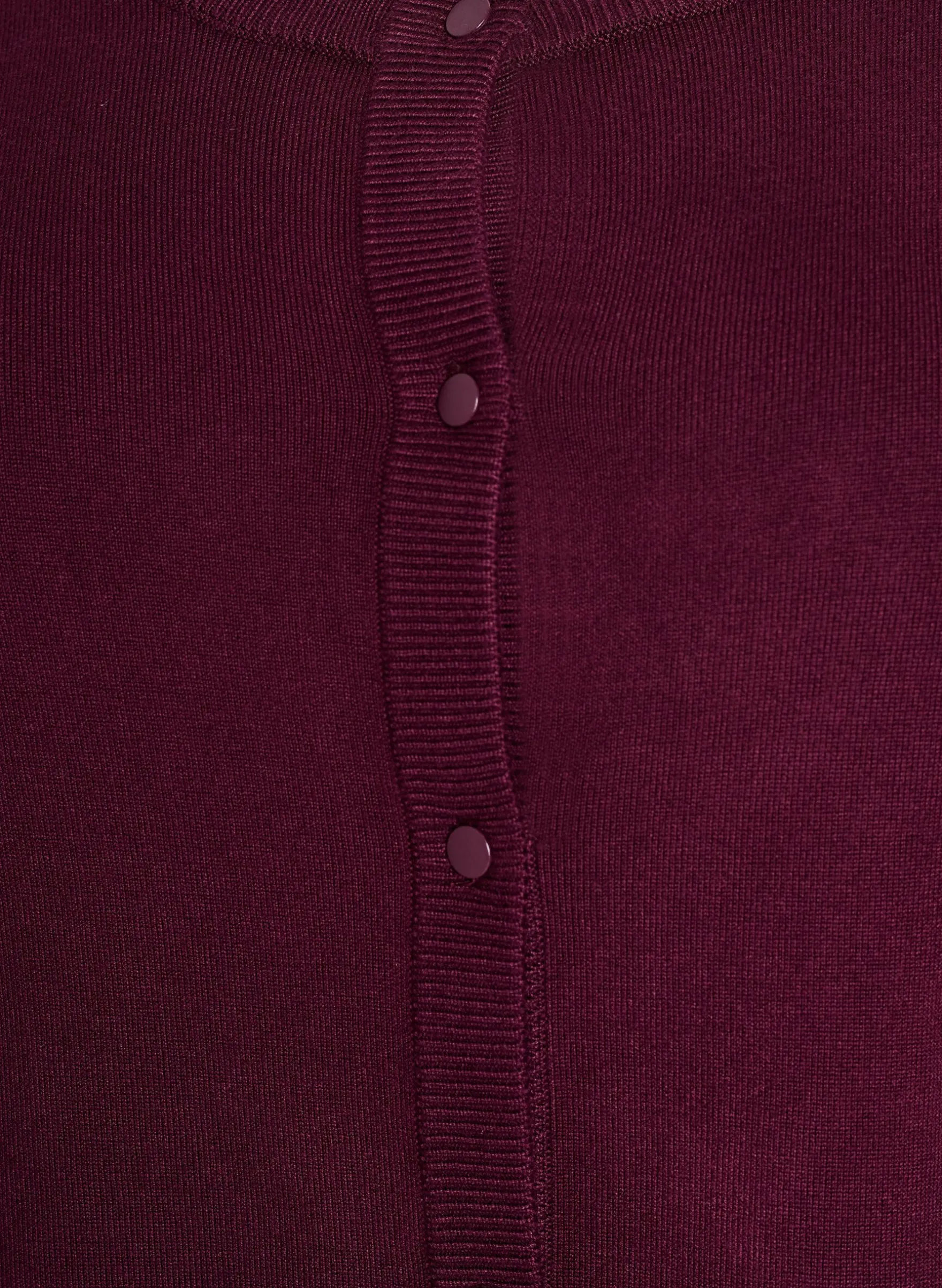 Strickjacke mit Rundhalsausschnitt und Knöpfen