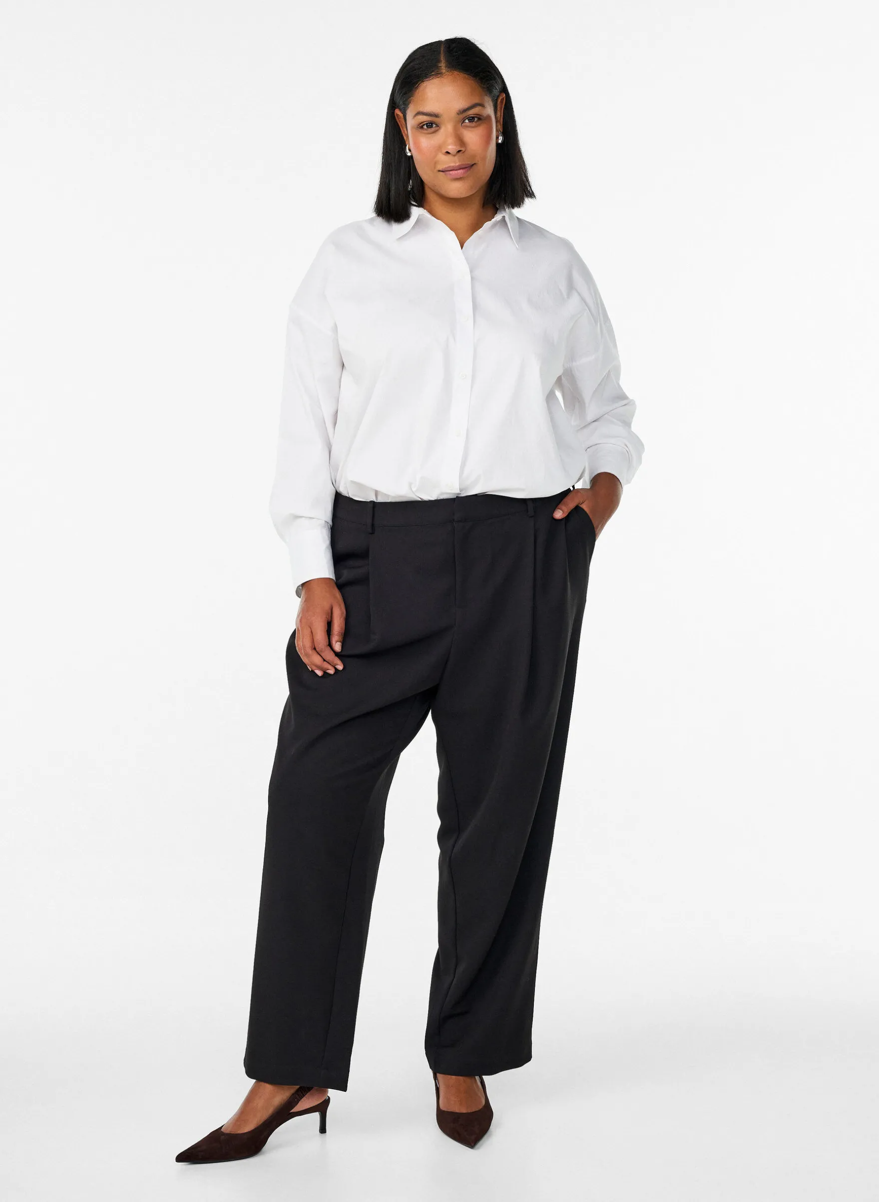 Taillierte Hose mit hoher Taille und geraden Beinen