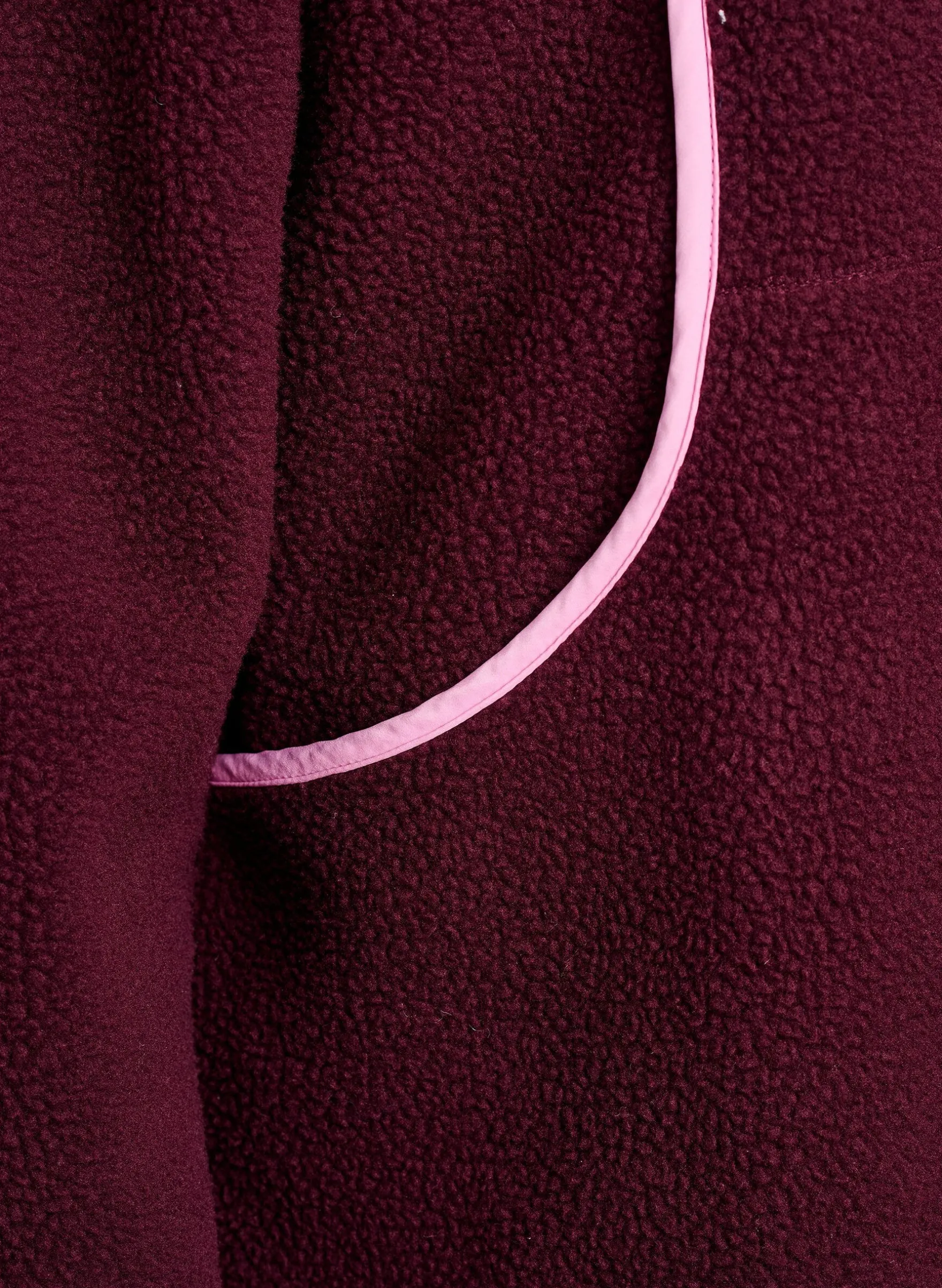 Teddy-Jacke mit Kontrastdetails