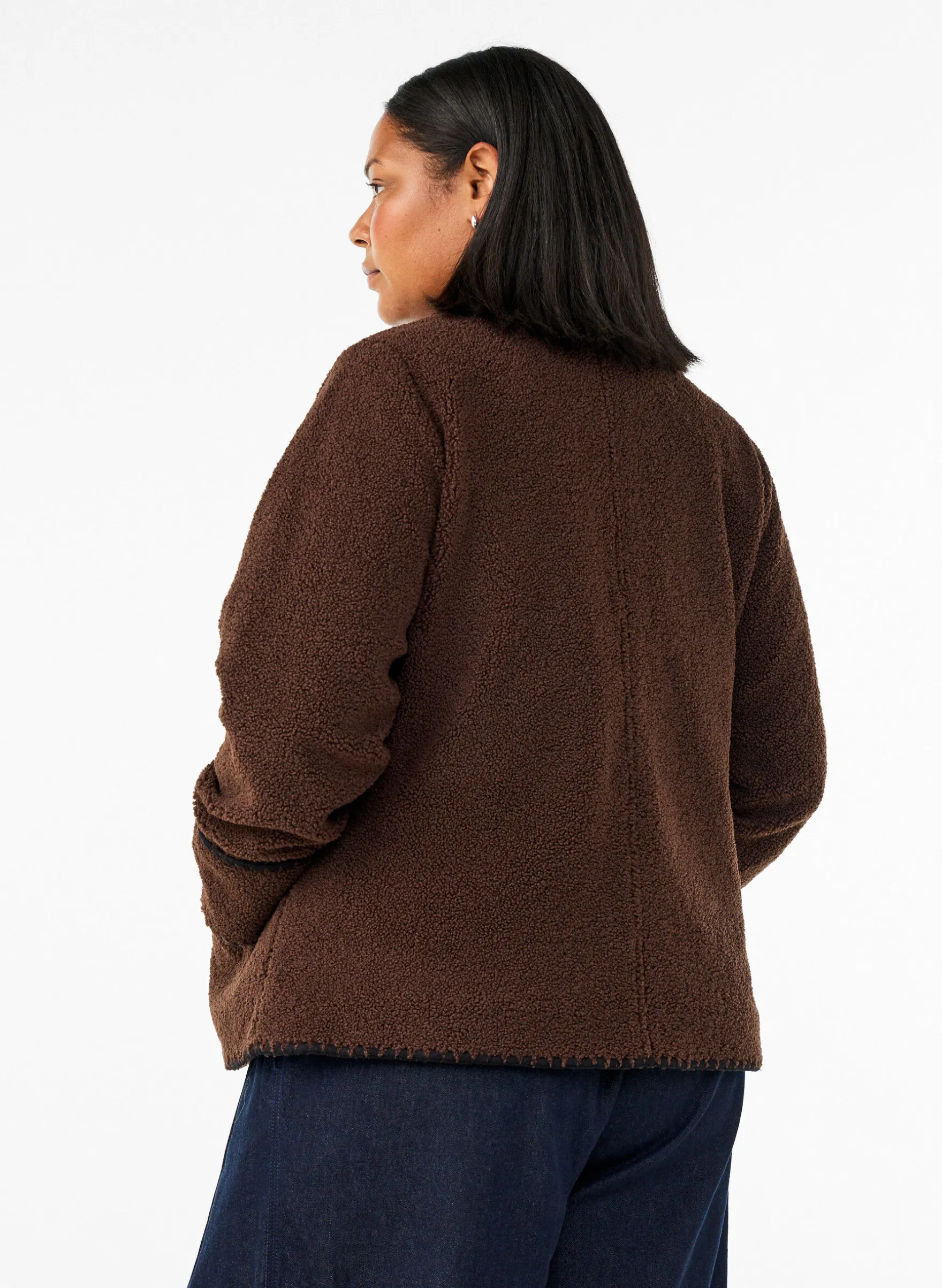 Teddyjacke mit Kontrastdetails