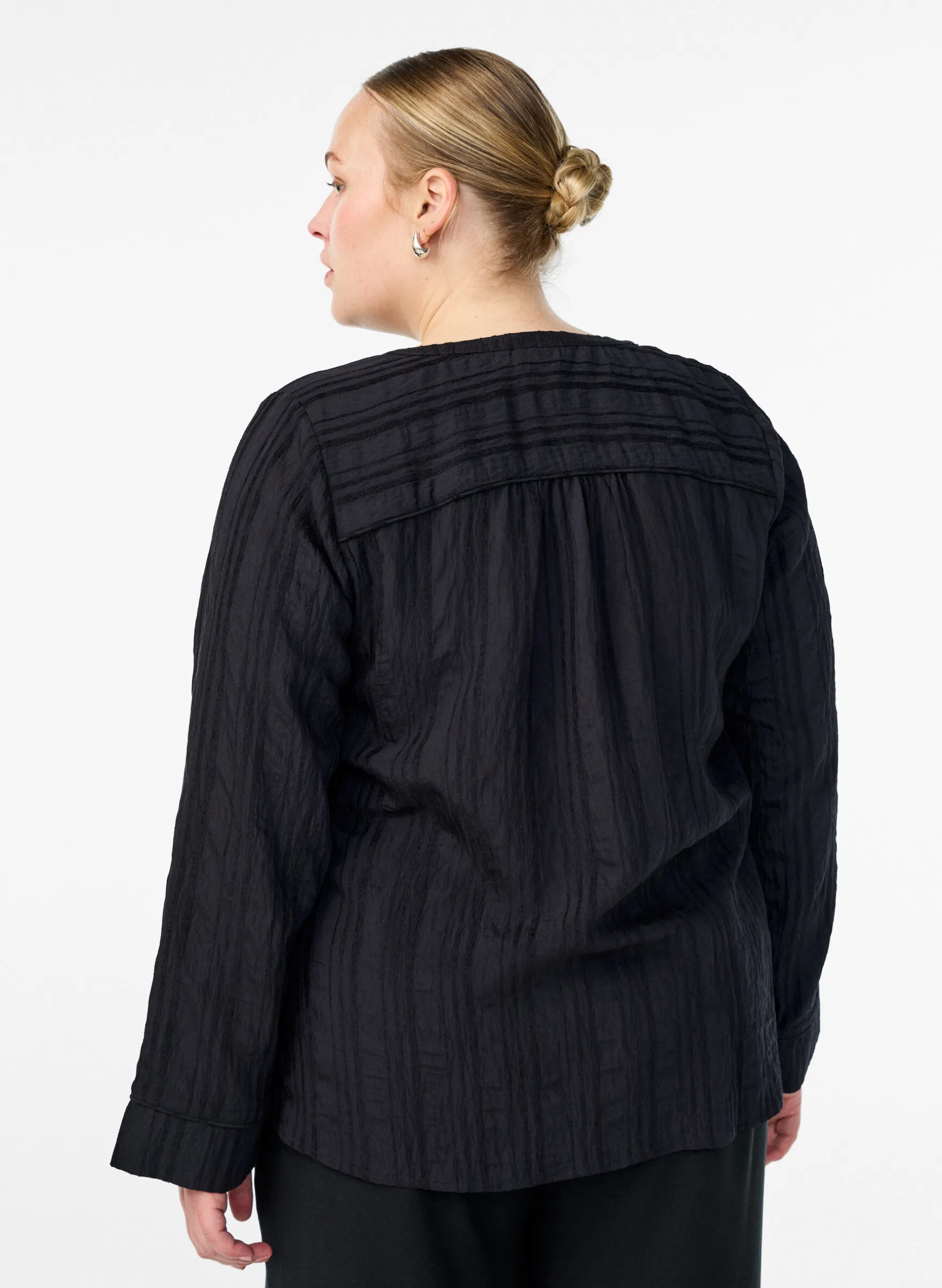 Ton-in-Ton-Bluse mit Knöpfen
