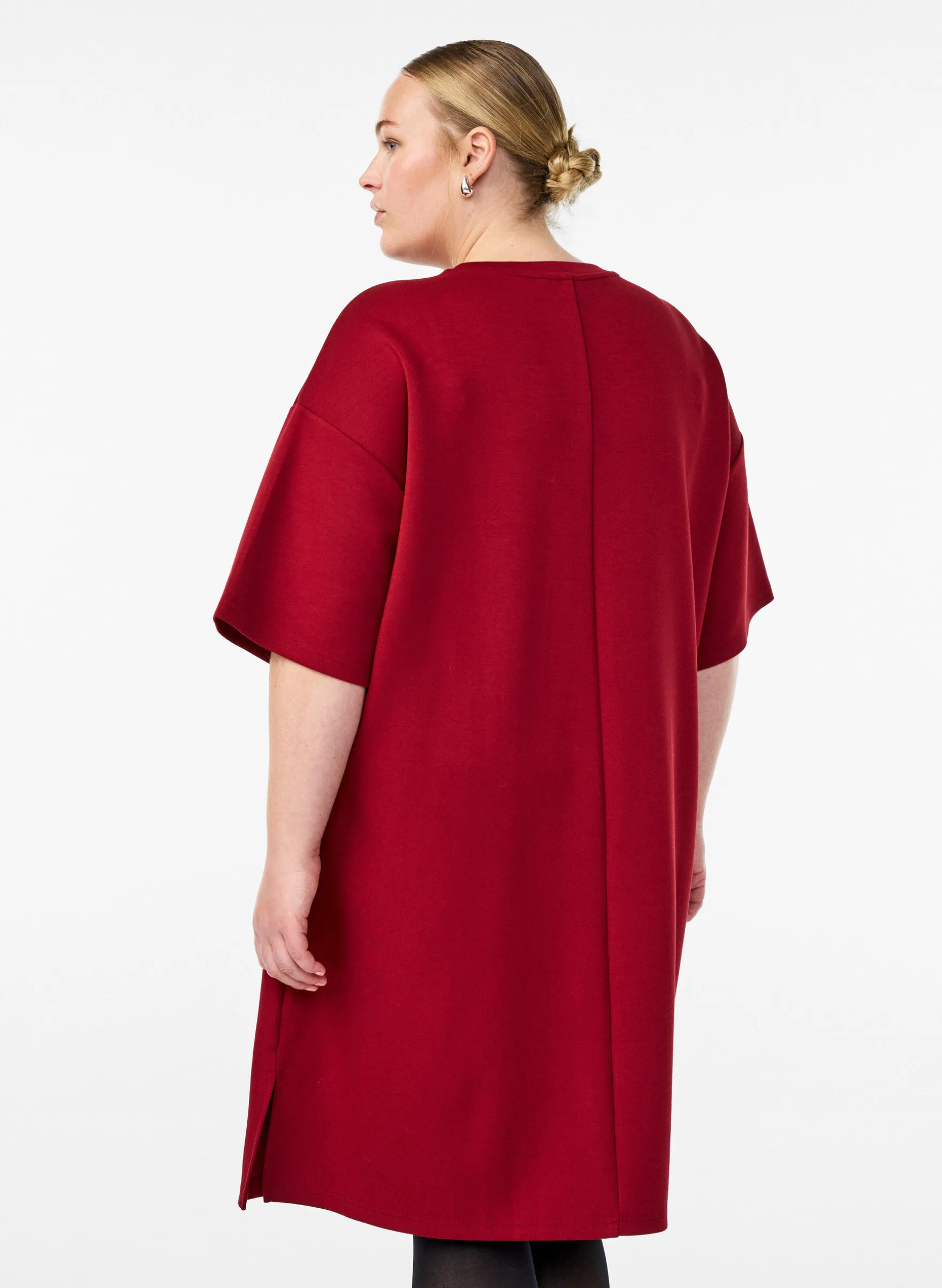 T-Shirt-Kleid aus Jersey mit Seitenschlitzen